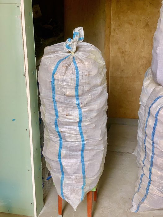 Qurutilgan non sotiladi