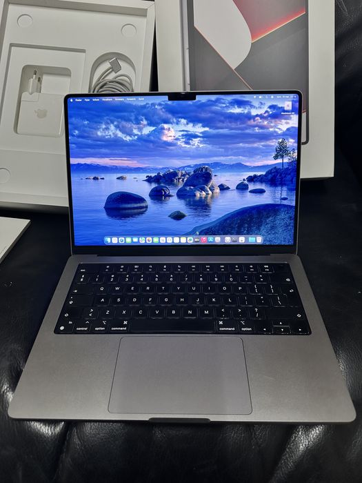 Macbook Pro 14” M1 Cutie Completa 290 Cicluri
