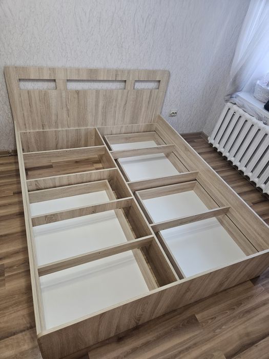 Продам спальный гарнитур