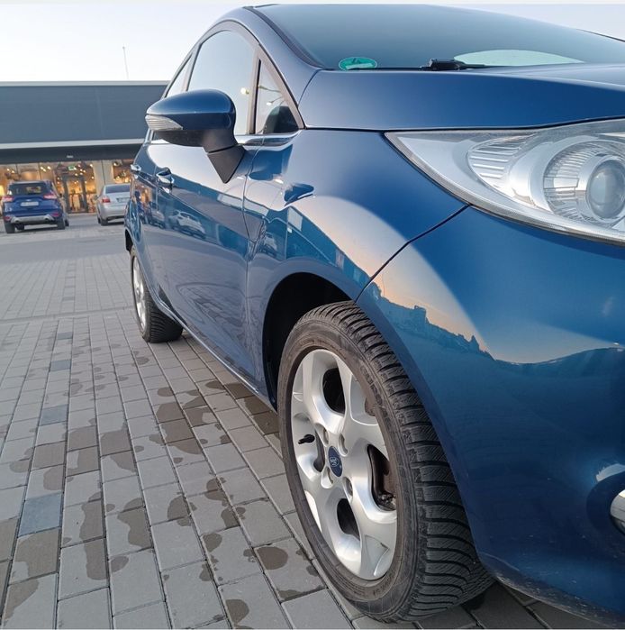 Ford Fiesta FULL-OPTION mk7 1.25
