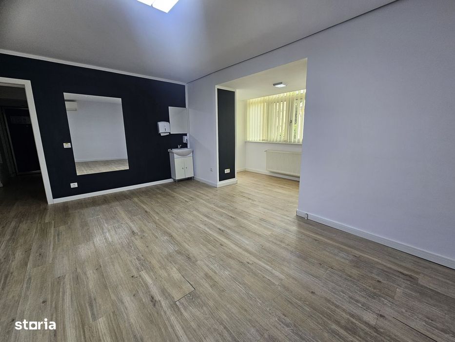 Inchiriez spatiu pentru birou , avocat, salon, diverse aplicatii