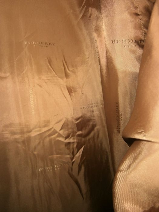 Haina Burberry barbati din casmir si lana, camel