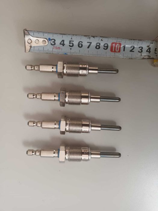 Bujie incandescenta pentru tractor italian Fiat 415