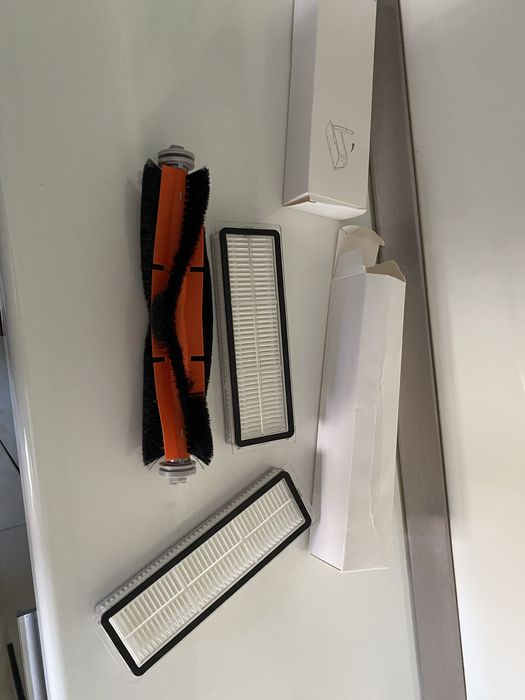 Филтри и четка за робот