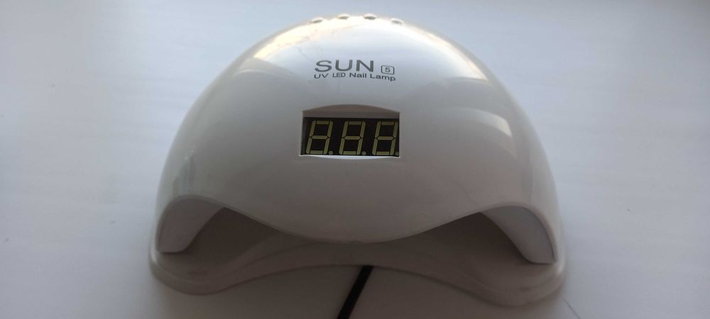 Продается лампа для маникюра