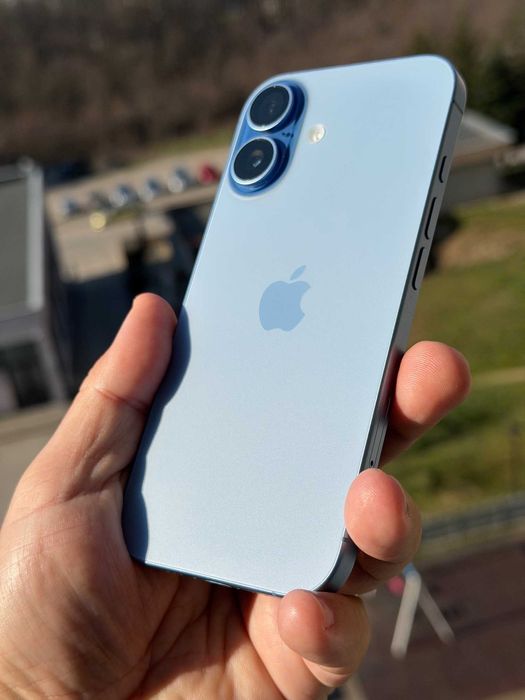 iPhone 17 256GB + 200 лева брутални калъфи