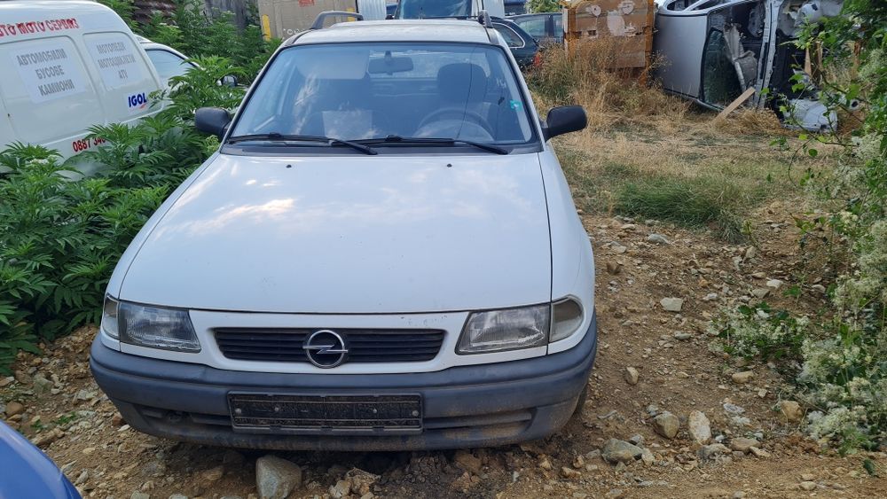 Опел Астра ф 1.7 Тд , Opel Astra F 1.7 TD На Части !!!