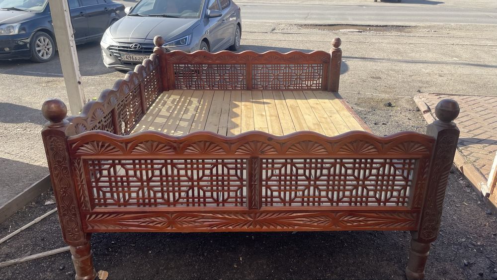 Тапчан в хорошем состоянии