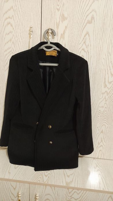 Кастюм шим сотилади