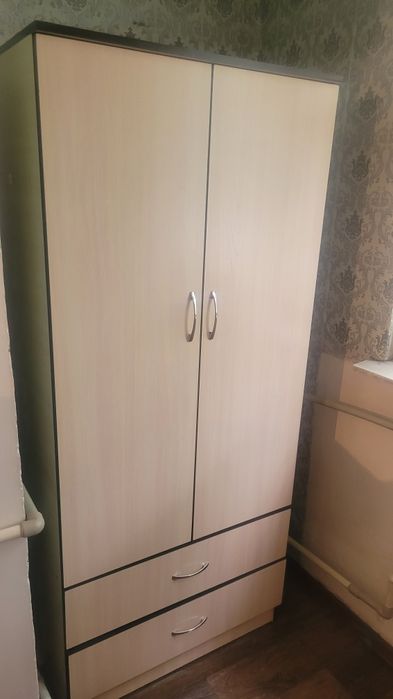 Срочно продам шкаф