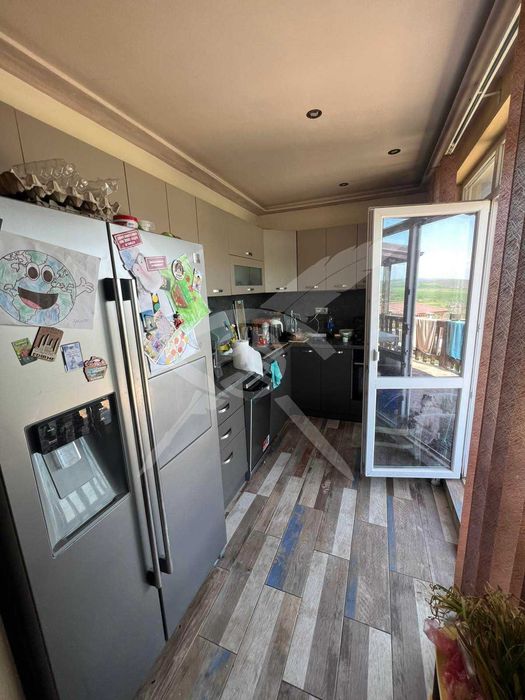 Двуетажна къща в Черни връх 97021