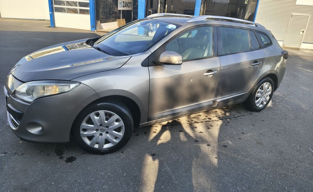 RENAULT Megane 2010 — imagine 3