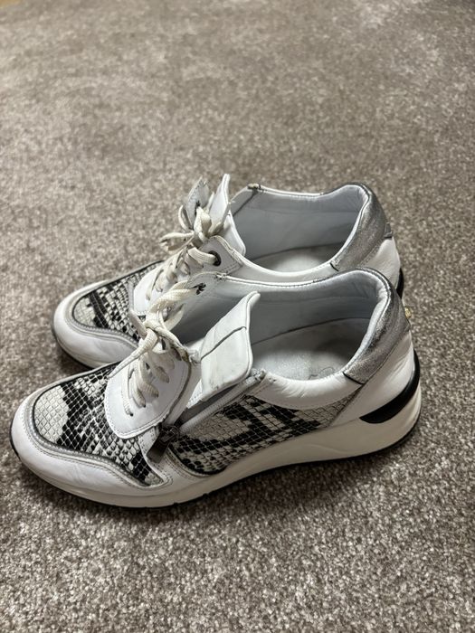 Дамски маратонки