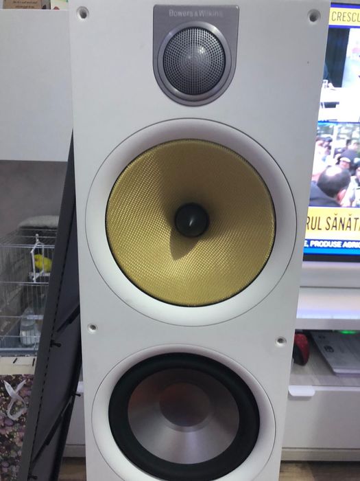 Boxe podea b&w 683s2