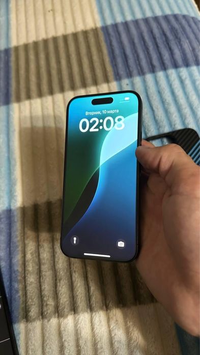 Продам iPhone 15-й Pro