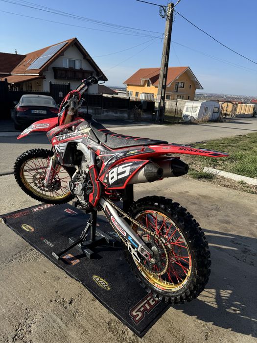 Honda crf 250R.