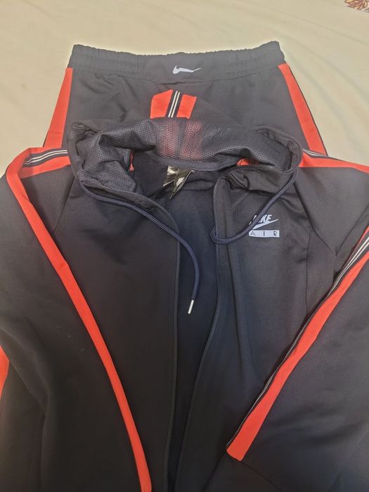 Vând trening dama Adidas