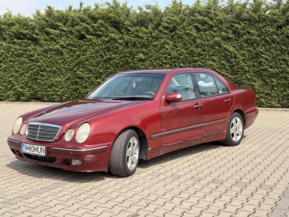 Mercedes-benz  e220