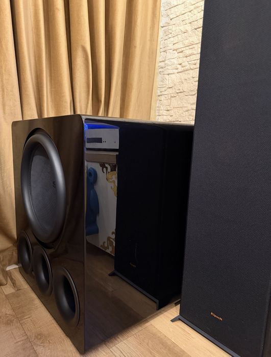 Vând Schimb SVS PB17-Ultra Revolution – Piano Gloss Black | Referință în lumea subwooferelor