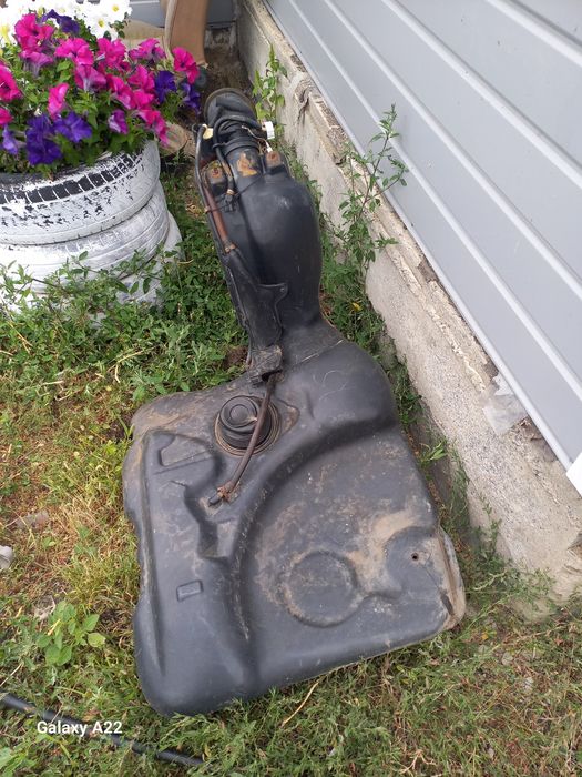 Запчасти на Гольф2