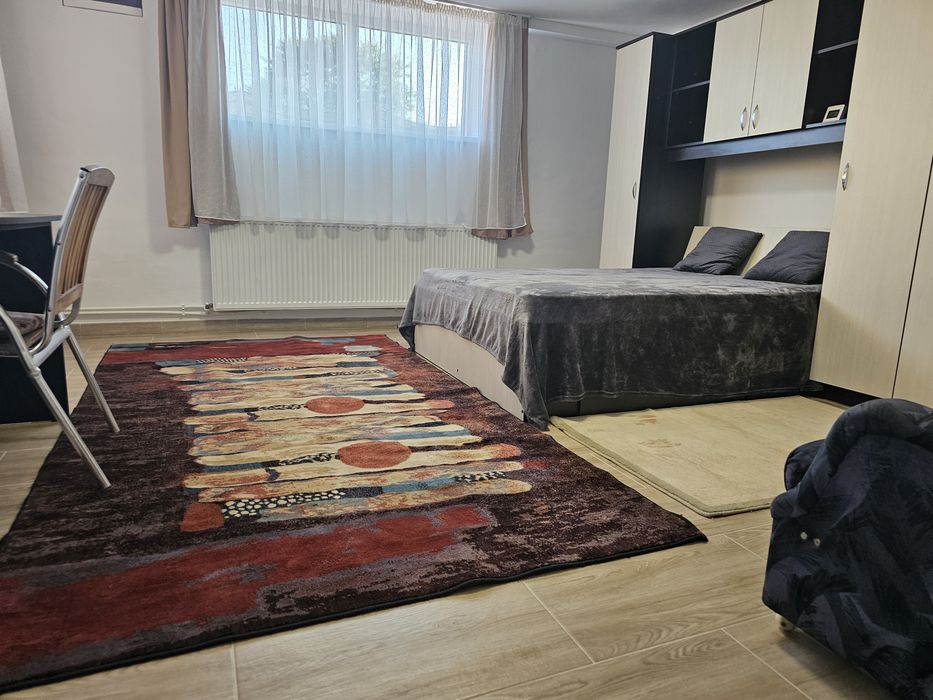 Inchiriez apartament la casa, 75 mp
