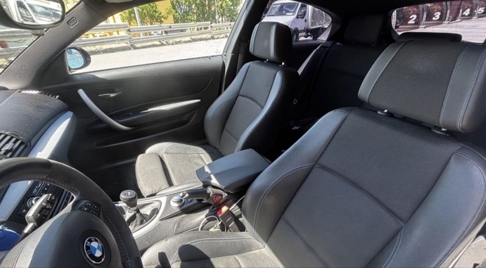 Dezmembrez bmw seria 1 e88 e87 e82 plafon m sport / scaune sport piele / portiere / portbagaj / haion