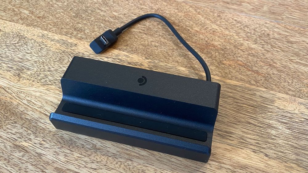 Оригинальная док станция на Steam Deck