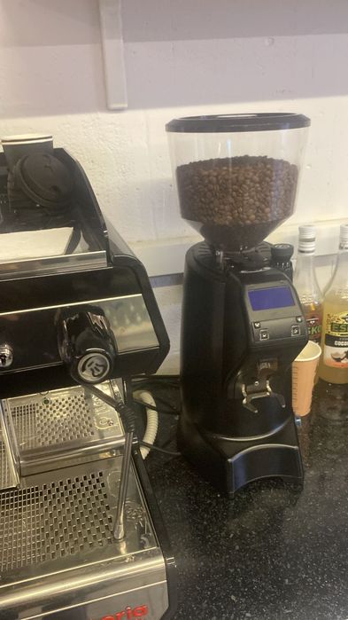 электронная кофемолка