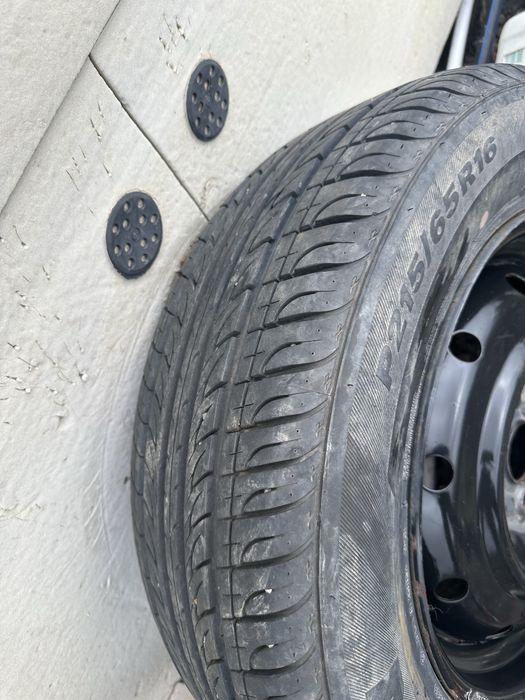 Продам колесо 215/65 R16