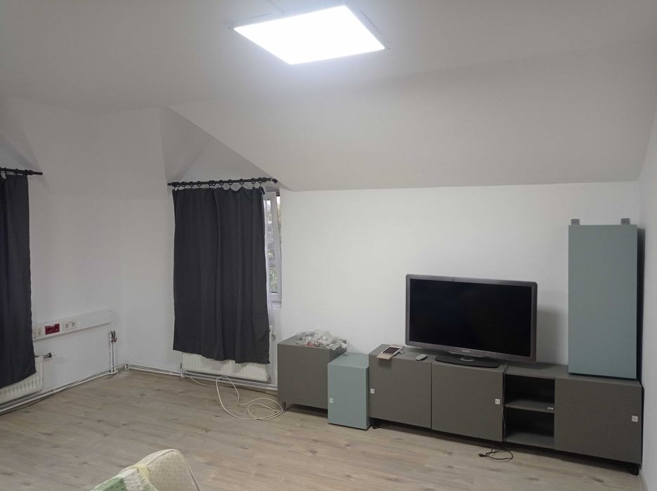 Pers fizica închiriez casa 5 camere in Bălcescu