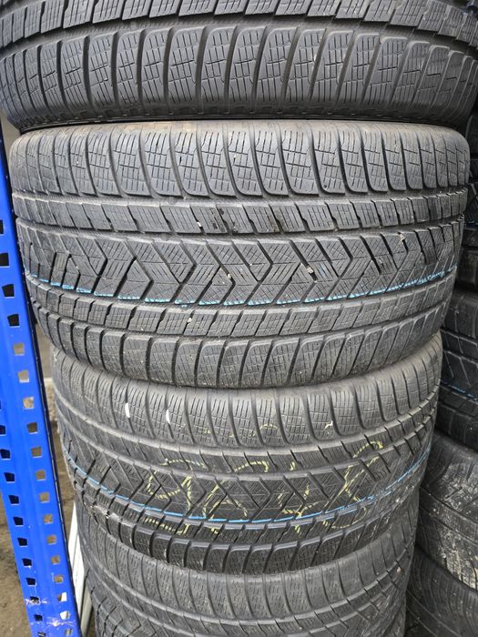 Set 305.35.21 pirelli m+s