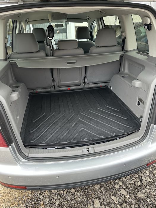 VW TOURAN 1.4 TSI. 170 коня