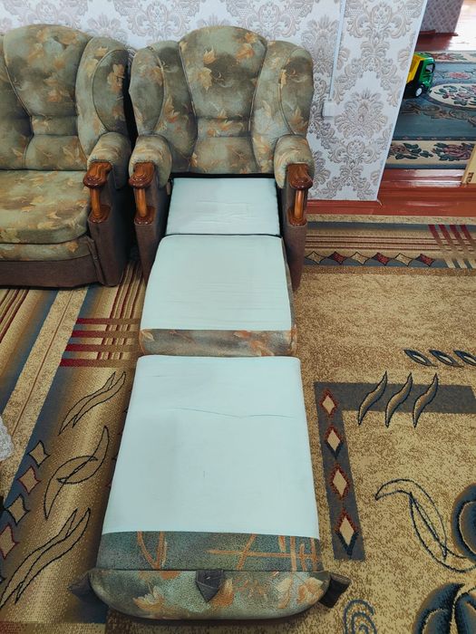 Диван и 2 кресла