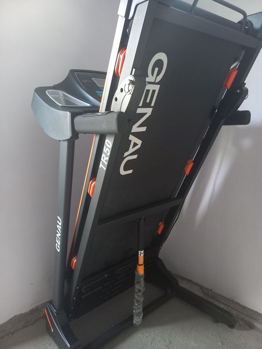 Продам беговую дорожку