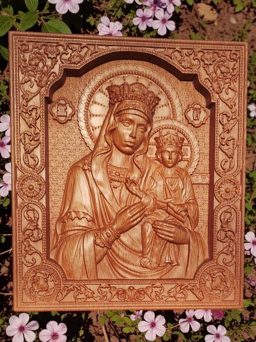 Икона на Св. Богородица - авторска дърворезба