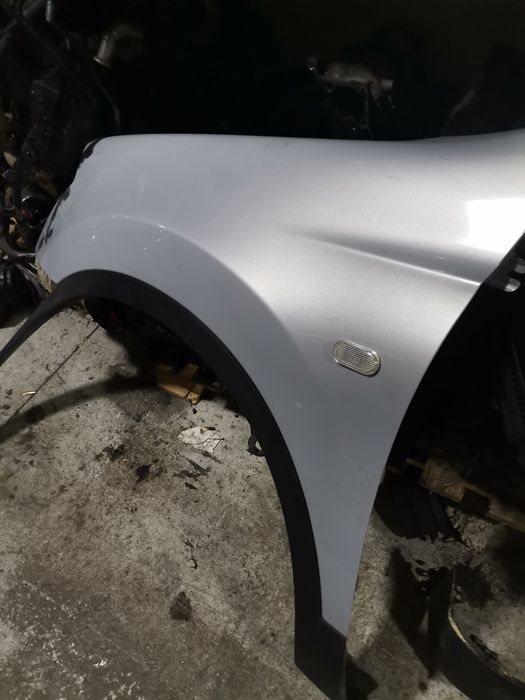 Aripă stânga față Nissan Qashqai nfl 2006-2009 originala