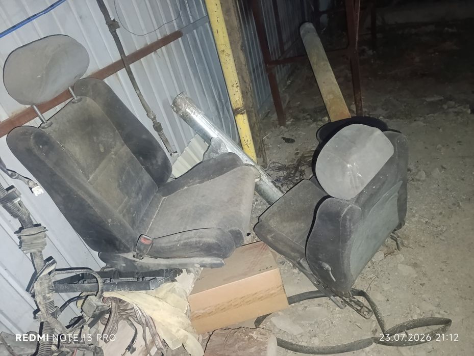 Продам запчасти на Ниссан