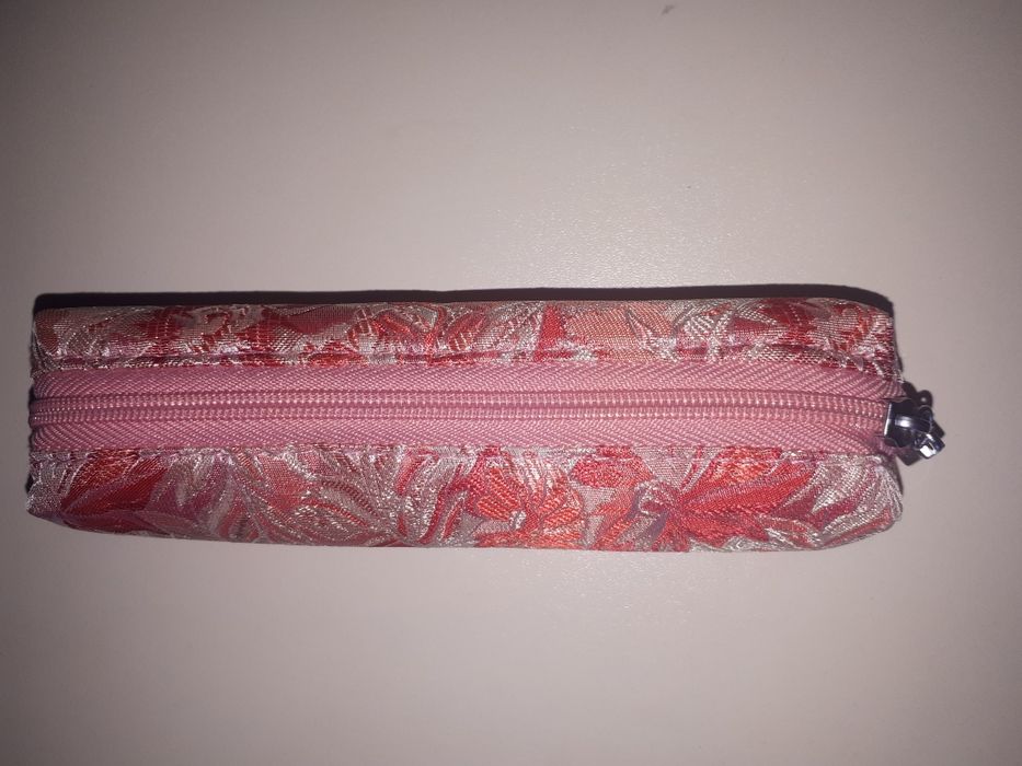 Пенальчик или маленькая косметика