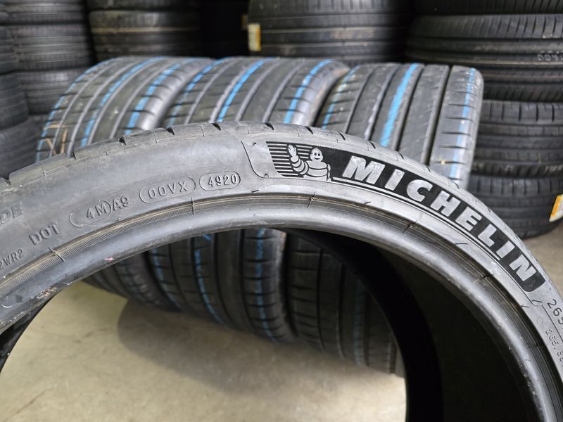 305/30/21//265/35/21 MICHELIN