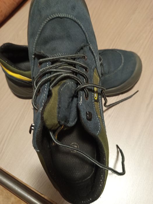 Продавам нови маратонки