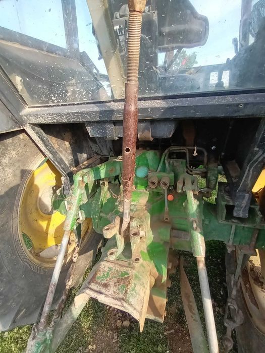 Vând John Deere