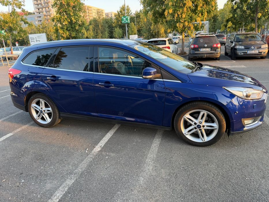 FORD Focus 2015 — imagine 5