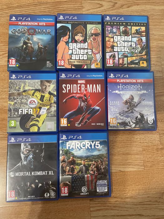 Vand Play Station 4 500 mg , 1 controler + toate jocurile