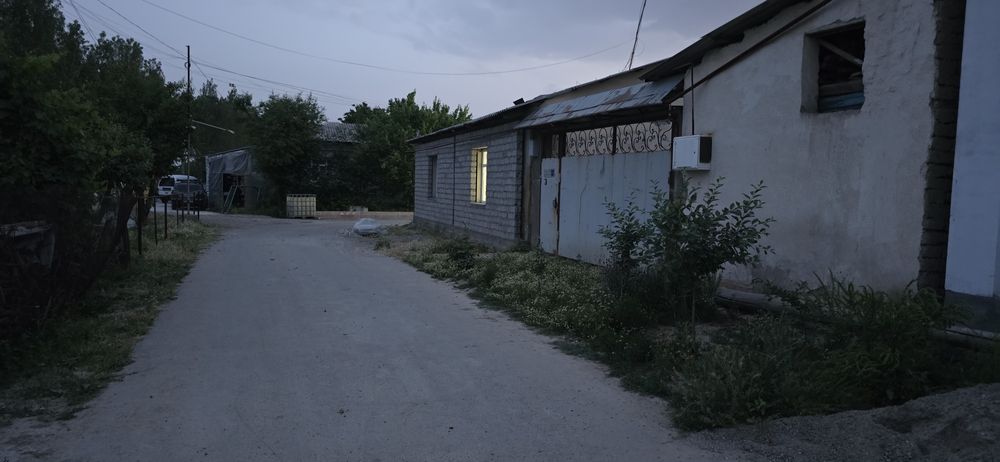 Продаётся дом 206 квадратов временка туалет душ плюс две комнаты новые