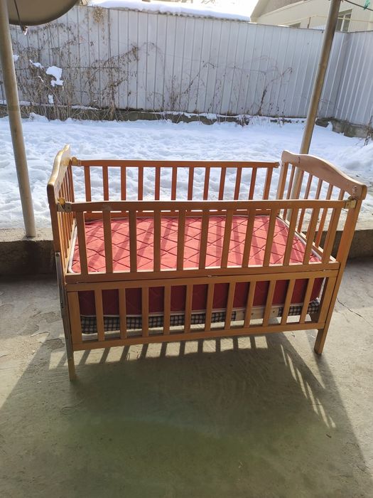 Продам детскую манеж