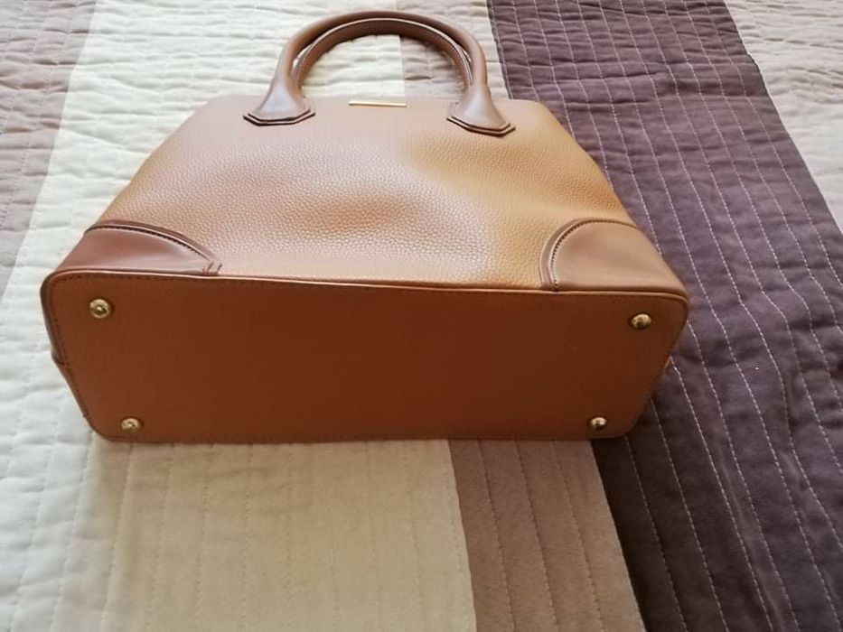 Нова дамска чанта