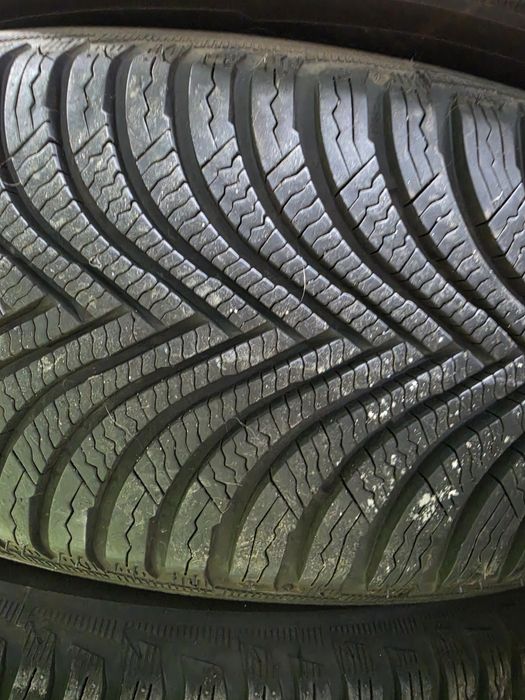 4 бр зимни 215/60/17 Michelin alpine 5