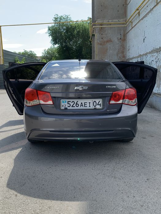 Продам Shevrolet Cruze 2013 год