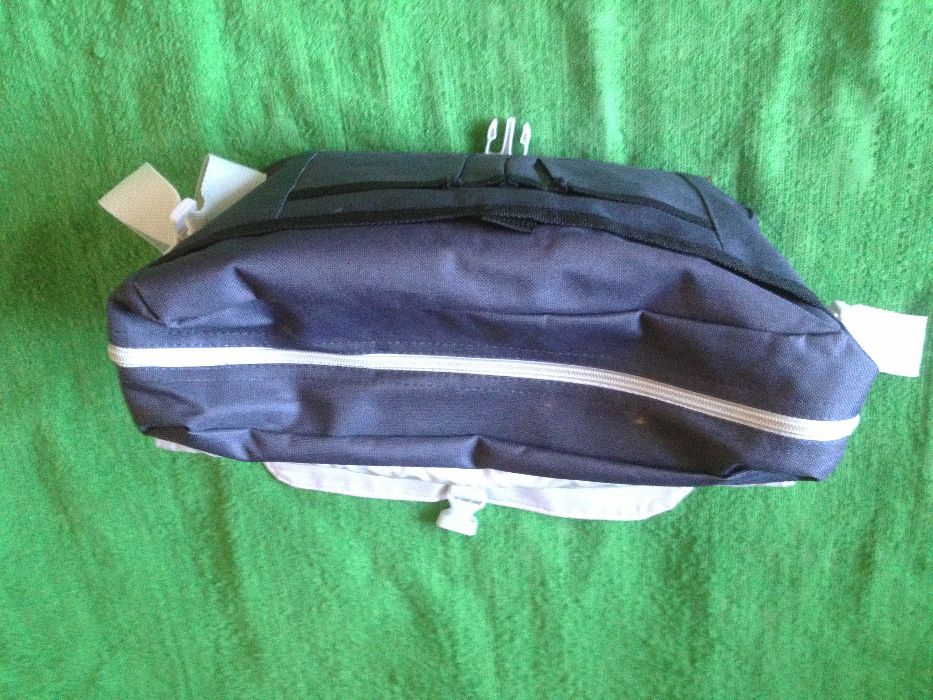 3 genti pentru laptop si nu numai