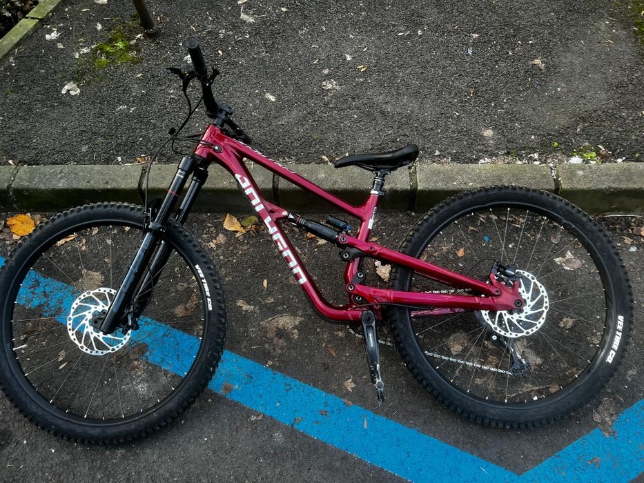 Bicicleta Polygon Collosus N7 Red MTB